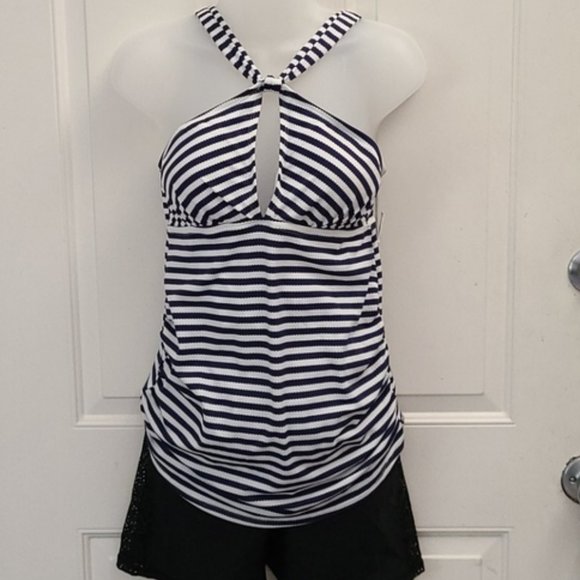 beach bump Other - Beach Bump Striped Swimsuit Top